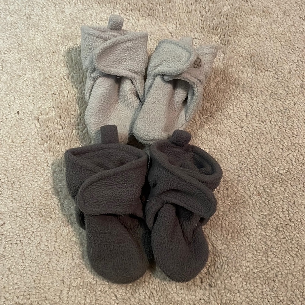 Bundle 2 Pairs of 6-12 Month Baby Booties